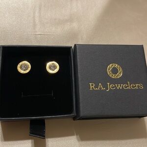 Gold stud Swarovski Crystal bezel cut rhinestone solaitaire earrings embossed